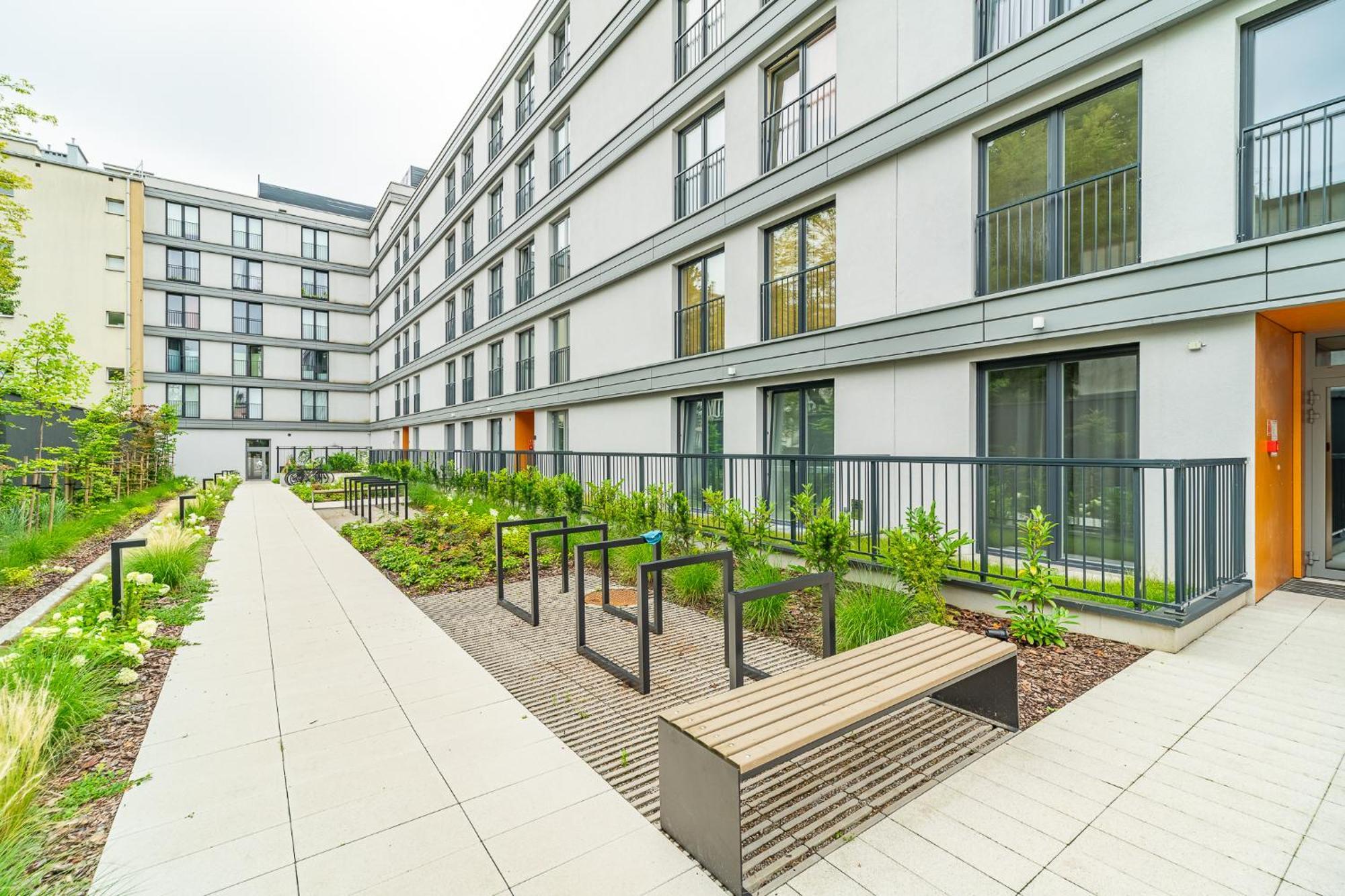 Appartement Grzegorzki - Balcony, Ac, Shops&tram Nearby - By Rentujemy